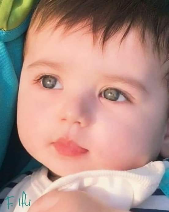 سالت امرأة رجل حكيم ماهوة الحب
فقال ،،لها في ،،الماضي،، تضحيه وفي 
الحاضر تسلية 
فقالت له والاصدقاء فقال في الماضي
نجد في كل ضيق صديق وفي الحاضر 

نخسر في كل،، ضيق ،صديق 

فقالت له والاقارب، ،فقال الها

في المضي، سند وفي الحاضر

حسد😔 هكذا ،،تغيرة،، الحياة 

مسائكم ود ومحبة 🌹💜