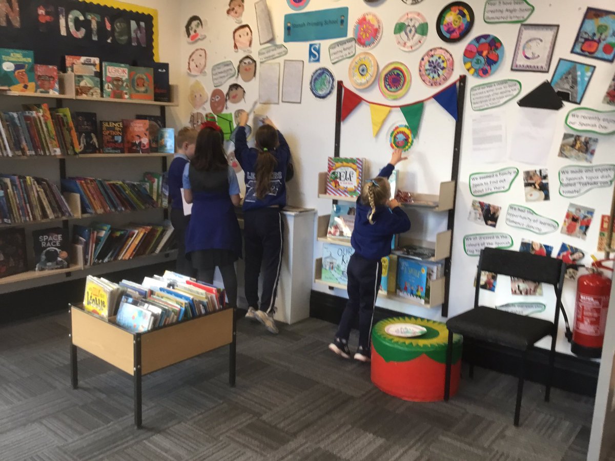 StanahScCouncil's tweet photo. Our @StanahPrimary School Councillors enjoyed their trip to Thornton Library today where they displayed some of our children’s work from our Alice In Wonderland themed writing fortnight across school @LancsLibraries https://t.co/wdTrsTR87Z