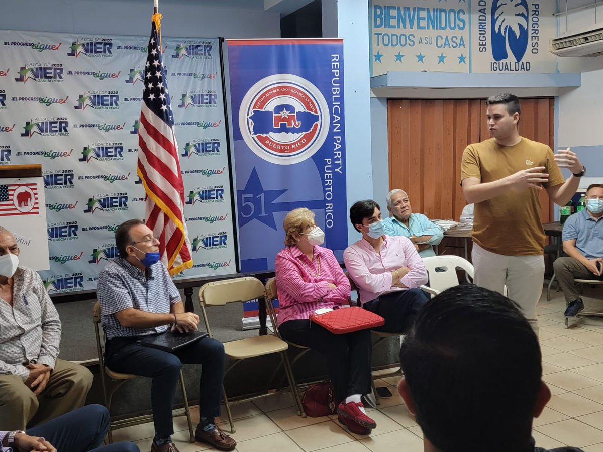 LefrancFortuno's tweet photo. Anoche en el Municipio de Aguas Buenas dando una actualización sobre el trabajo realizado en los pasados meses a favor de la #Estadidad https://t.co/qRwY6PGsM2