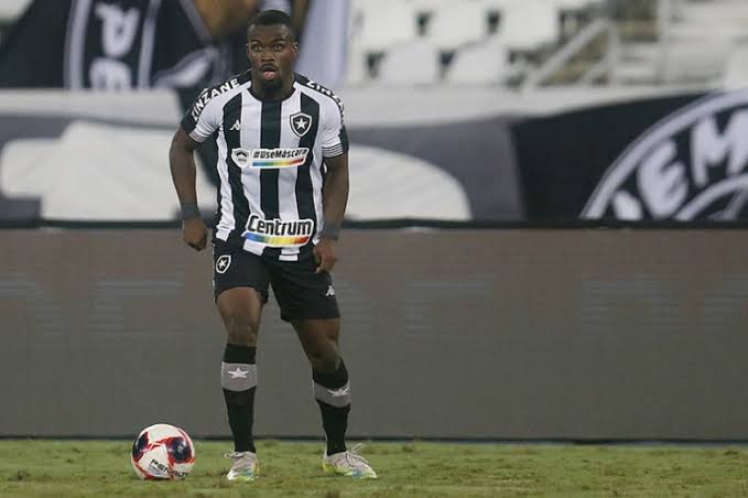 MeuBotafogo's tweet photo. RENOVOU!

Botafogo acertou a prorrogação do empréstimo do volante Kayque junto ao Nova Iguaçu até o fim de junho de 2022. https://t.co/0INcTv5Enl