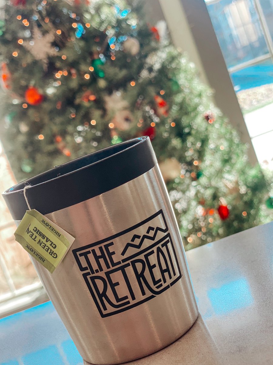 It’s Win-it-Wednesday and we are in the mood for a give away 🎁 Who wants to go home with this Retreat Thermos 👀
.
.
To enter to win all you have to do is 2 things:
1️⃣Like this picture
2️⃣Comment your favorite tea, including the brand