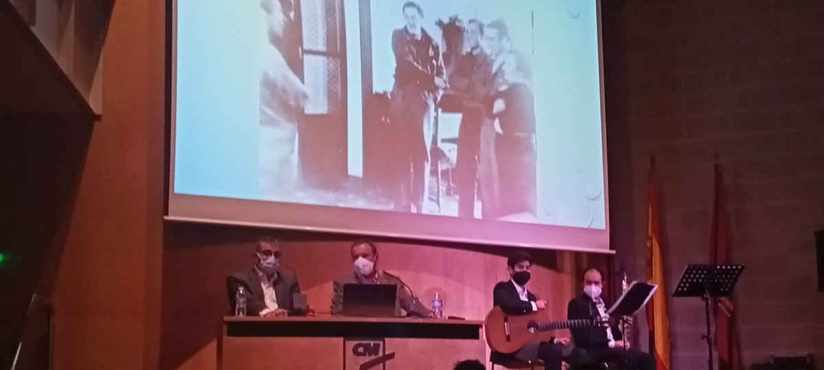 IcueTours's tweet photo. Continuamos con las jornadas de "Crónica y Música", esta vez para hablar de Carmen Conde, la Universidad Popular y Miguel Hernández, amenizado con la música de Fernando y Francisco. #Cartagena #Patrimonio #Cultura https://t.co/84QOG1tMjX