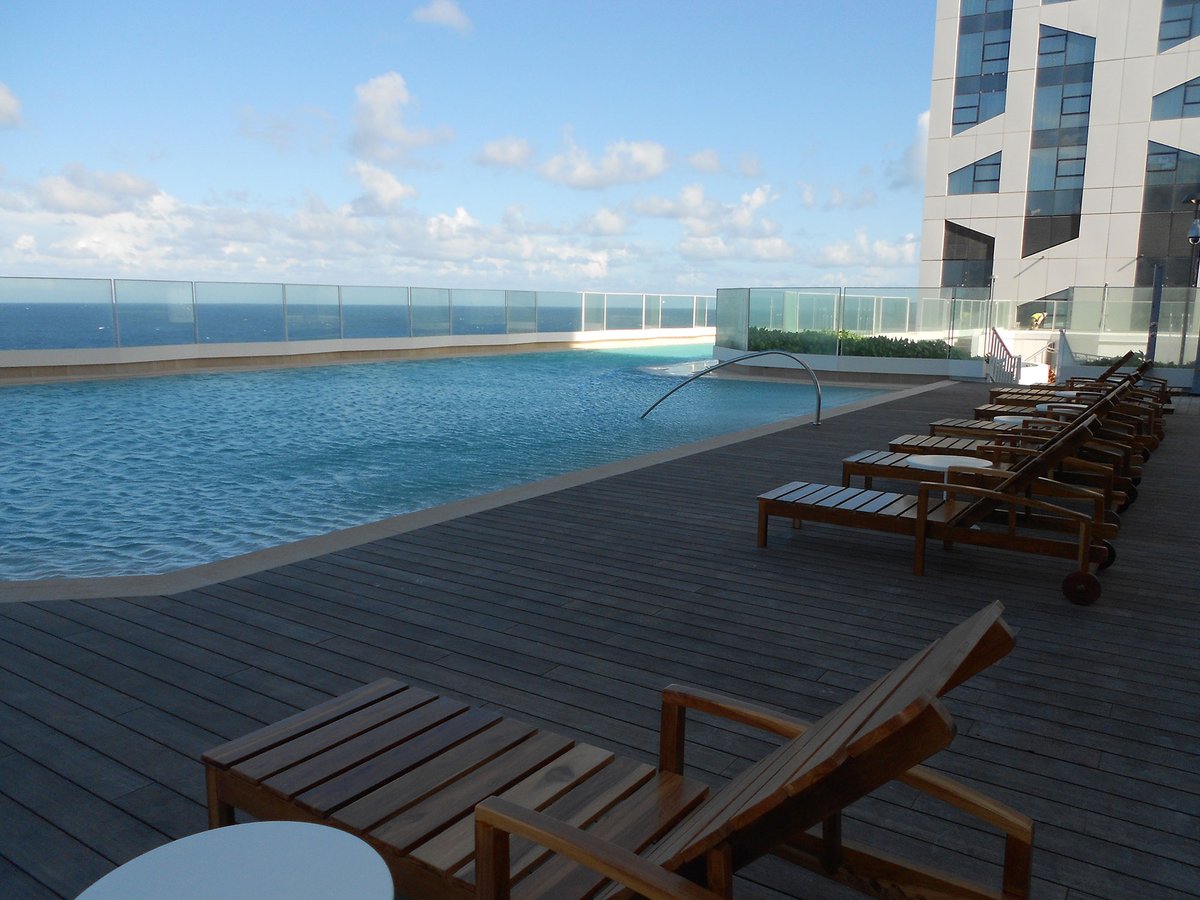 We had the opportunity to visit the Grand Aston La Habana, the new jewel of the Malecón, managed by Archipelago International. It is expected to open on March 1, but here you have a preview.