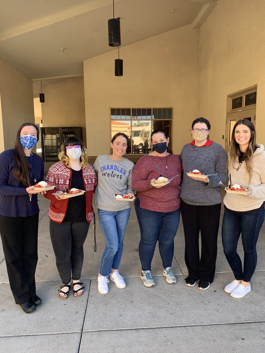 Thanks to CHS Alumni @emanhamm_TYB6 <a href="/NkealHarry15/">Keal</a> <a href="/Chase_Lucas2/">Chase Lucas</a> @Johnny_Bernal for showing CHS staff some Waffle LOVE! Great way to celebrate the end of the semester! <a href="/SOC_CHSWOLVES/">Chandler HS Athletics</a> <a href="/CHSWolvesAZ/">Chandler High School</a>