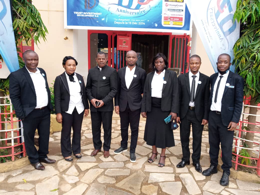 SmfTid's tweet photo. A l'occasion du 7e anniversaire de la #SMF_TID,  nous vous remercions pour votre  fidélité et confiance.  
Notre objectif étant l'#inclusion #financière, rejoignez la grande #famille #TID pour expérimenter le changement, notre pari à tous pour le #développement #intégral. https://t.co/TOwe05Ssde