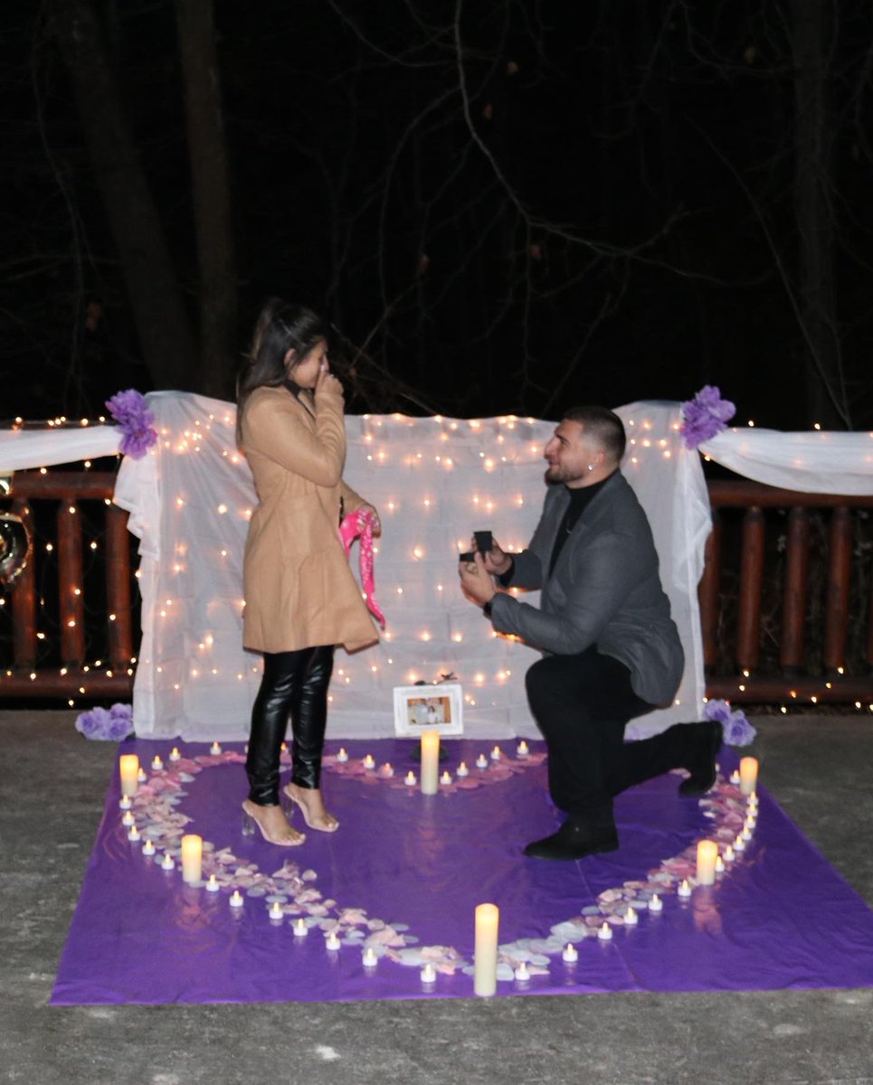 cdemoll15's tweet photo. Since I never post on here, I’m a FIANCÉ y’all 💍❣️

#fallingforOckman https://t.co/YaIZa4I5TZ