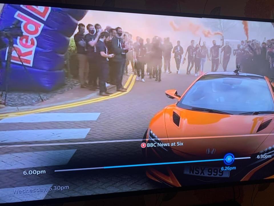 joannetreacy77's tweet photo. So so proud of my Nephew and the whole @redbull team. Such great scenes from the factory today welcoming @Max33Verstappen back to the factory as world champion 2021 ……. #GoRedBull https://t.co/Qq5aHXM1SR
