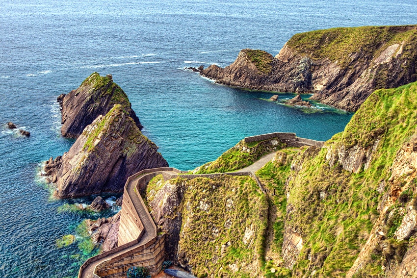 lahollendonner's tweet photo. If you want to get up close to the natural beauty of #Ireland, these #roadtrips can do the job.  https://t.co/LBjR0j6V2N https://t.co/ljQfRzBI4t