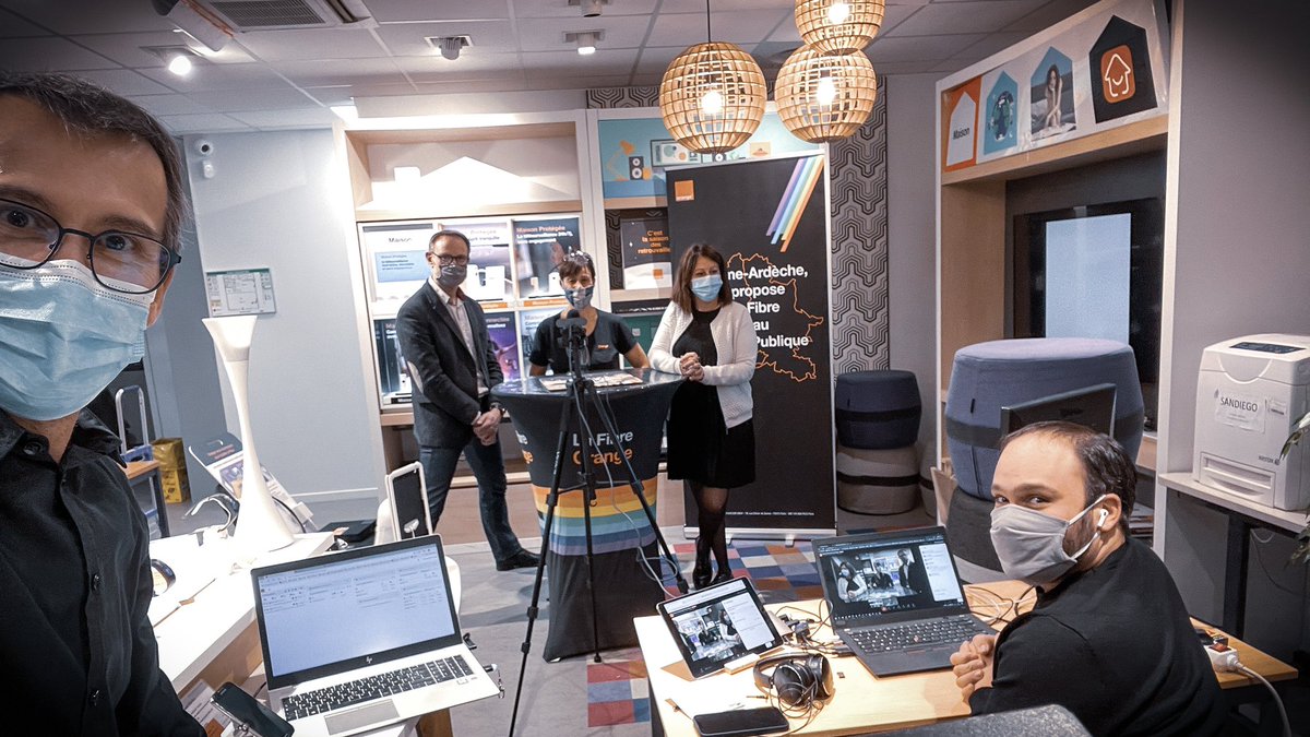 piacentinodan's tweet photo. Le 2ème Webinaire Fibre, c’est terminé 😊 une équipe au top pour faire découvrir les avantages de la fibre aux habitants de @Ardeche_07 🎙
(Avec @841lionel) https://t.co/yLB6zbYEA4