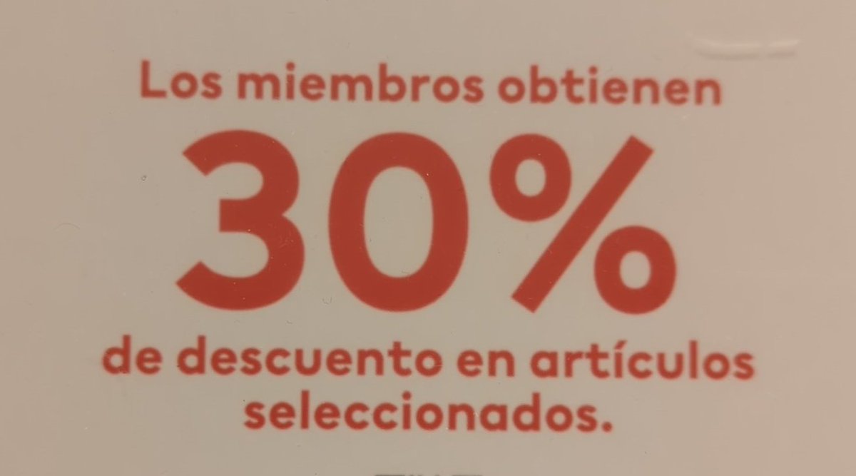 damarisccl's tweet photo. Rant del día: en qué momento aceptamos que está OK que las marcas pongan ofertas si y solo si les das tu info personal??? No, no te quiero dar mi nombre, correo, dirección, fecha de nacimiento y teléfono por $80 pesos 🤬 https://t.co/P526S6EdEM