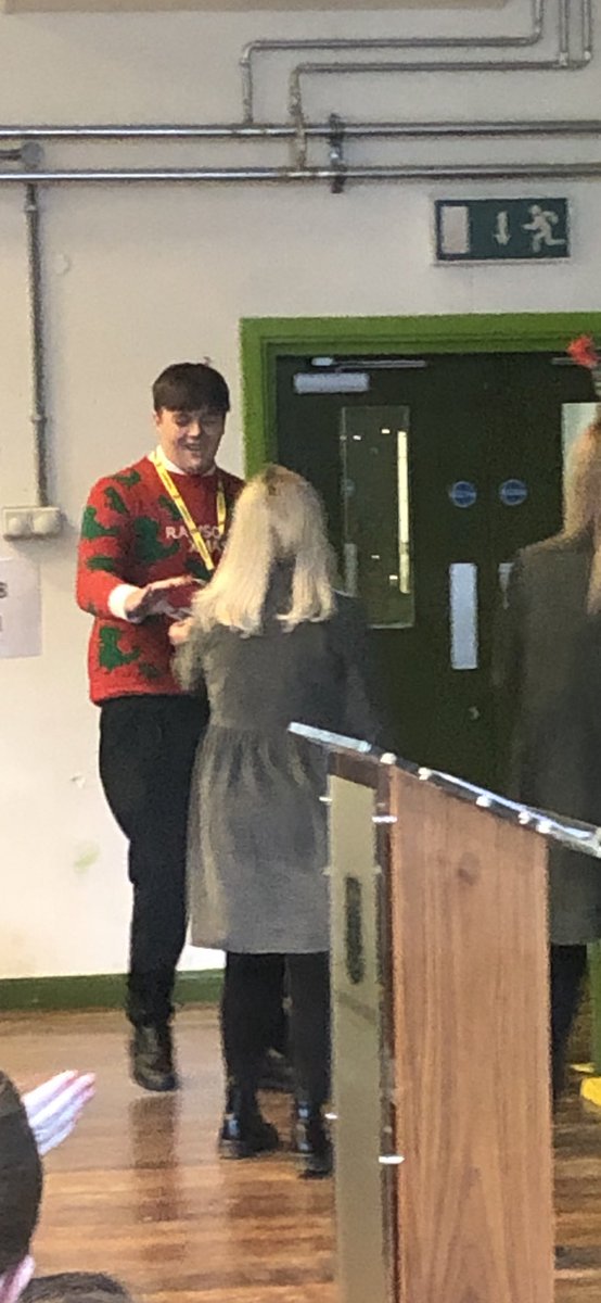 AlsopHighSch's tweet photo. Today we celebrated our wonderful Sixth Form in their Awards Assembly. It is a tough time for lots of students &amp; they are handling it all with such maturity. We couldn’t be prouder #TeamSixthForm #TheAlsopWay https://t.co/7oMwcfhlW2