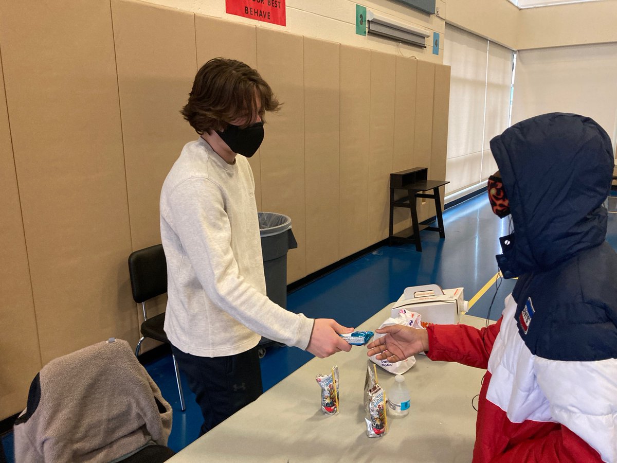 HCSdv's tweet image. It's always a great time volunteering at Every Child Counts' @eccinc2021 pediatric COVID vaccine clinics! #EveryChildCounts #BecauseWeCare #COVIDVaccine