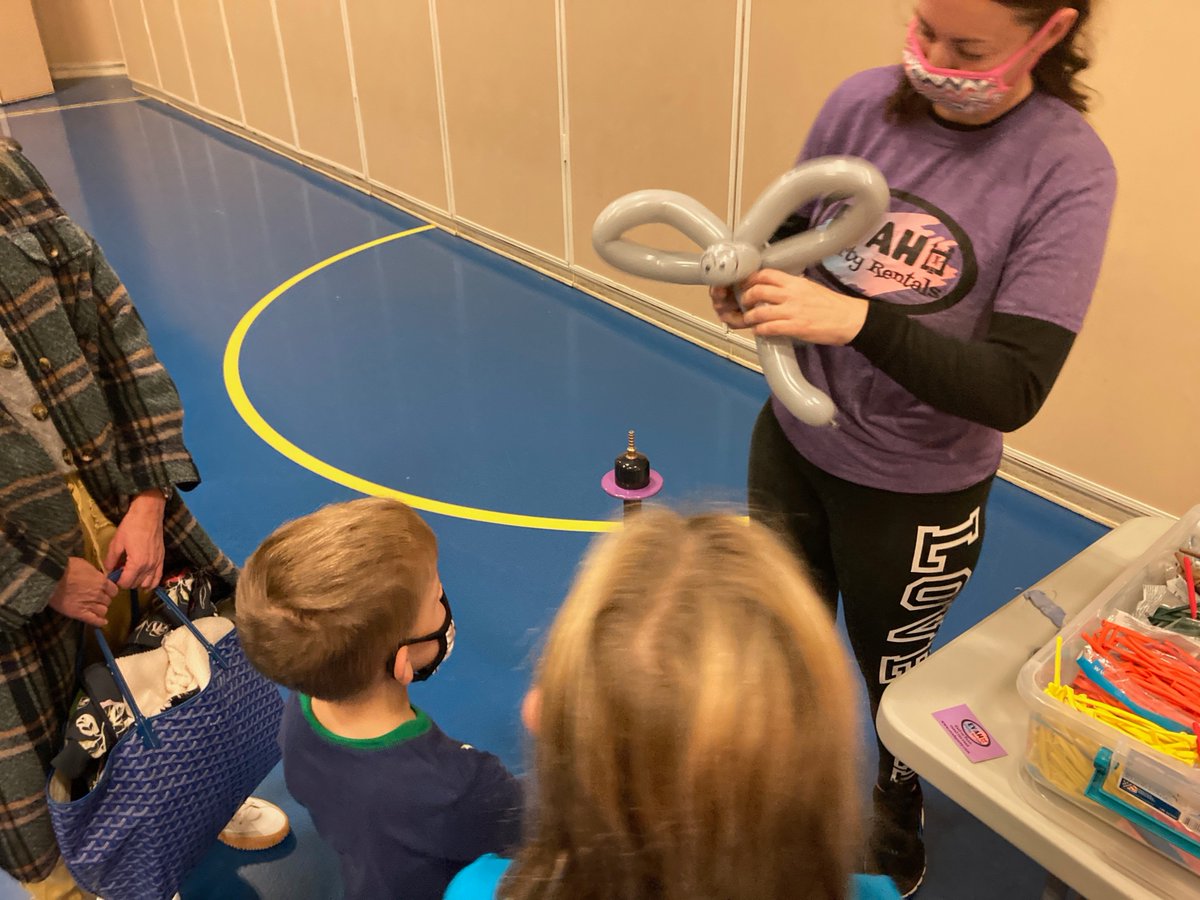 HCSdv's tweet image. It's always a great time volunteering at Every Child Counts' @eccinc2021 pediatric COVID vaccine clinics! #EveryChildCounts #BecauseWeCare #COVIDVaccine