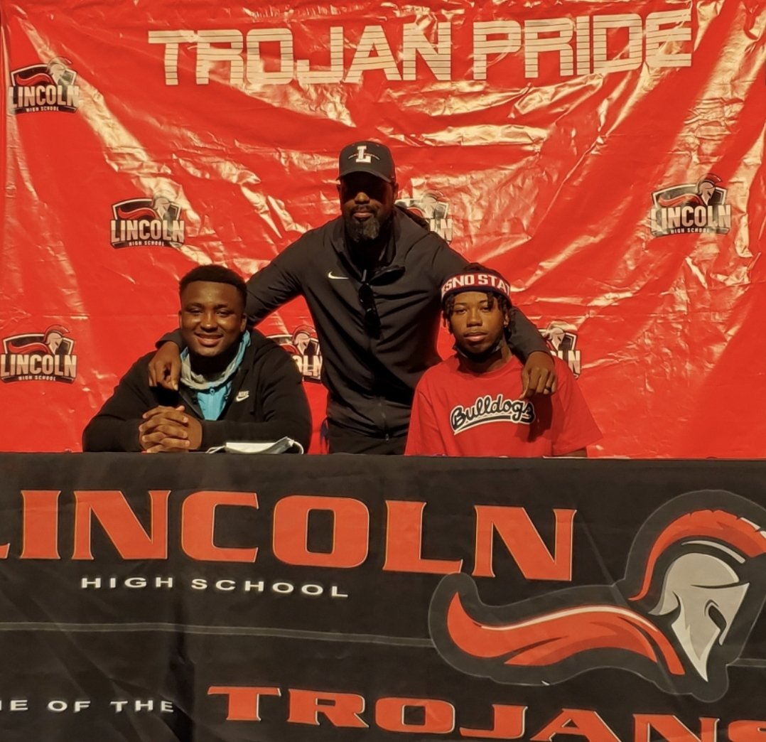 CoachHoward tweet media