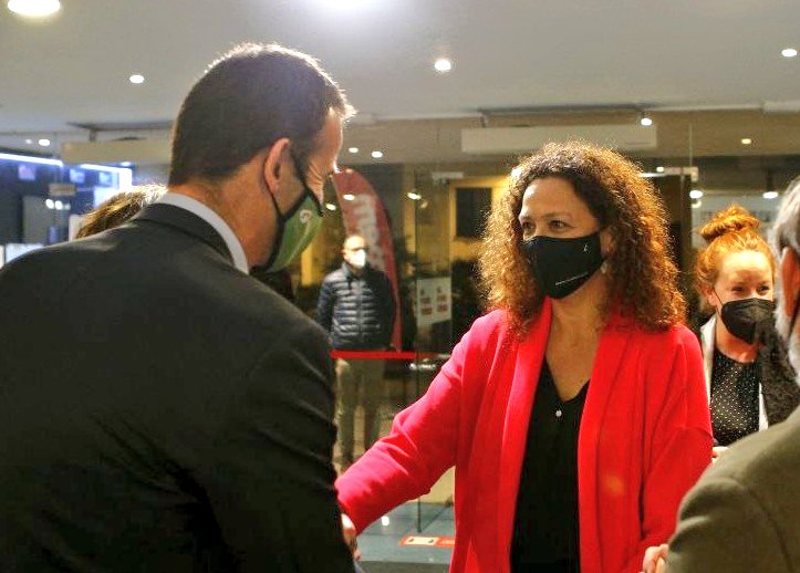 CatalinaClader1's tweet photo. És un vespre per reconèixer el valor de les petites i mitjanes empreses i premiar el seu esforç diari per obrir les persianes, generar activitat econòmica i mantenir llocs de feina
Gràcies @pimemdigital per l'organització #PremisPimem i contribuir en la recuperació amb el diàleg https://t.co/OM2Dd3Rgbs