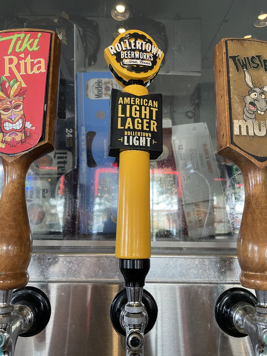 Jmurr18's tweet photo. @rollertown is now officially on tap at #TwistedRoot in Ole Downtown Carrollton!!! Come get a pint of the Rollertown Light Lager!!
@BenRogers @SkinWade https://t.co/baGnbFKvd5