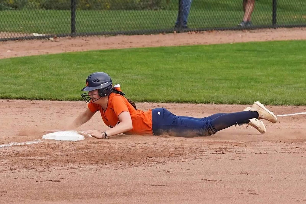 HopeCollegeSB's tweet photo. SPRINTING through finals week to the finish line of the semester!!! #yougotthis #finishstrong #breakisnear #sleepiscoming #bestrongbetrue https://t.co/euvosd485j