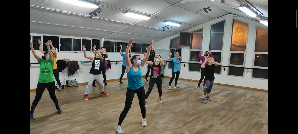 Al Centre no parem!
El proper dissabte 18 fem una MasterClass benestar!
Tindrem sessió de zumba, pilates, hipopresius i ioga.
Us esperem a tots!
Serà d'11 a 13 a la pista de frontó.
L'entrada és gratuïta i tindrem una caixa per donatius voluntaris destinats a La Marató de TV3.
