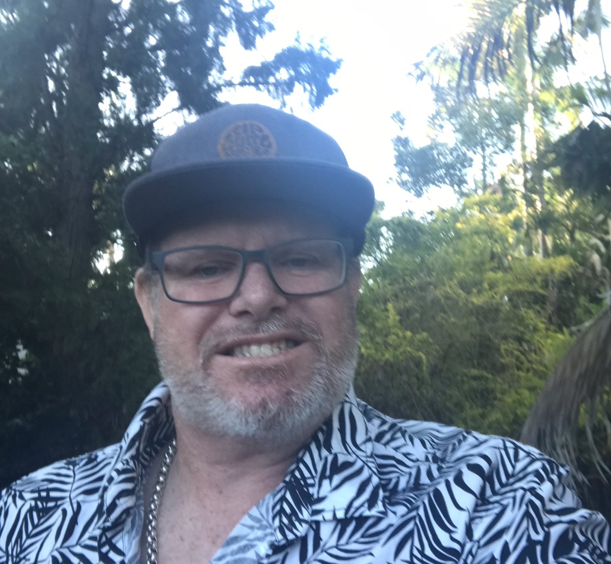 Chris05571141's tweet photo. @MarkLangham2 @ScottMorrisonMP #WheresScotty #Hawaii #SurfHat #Glasses #AlboForPM #LockHumUp #AbscondmentDay https://t.co/rXbiGb4hwl