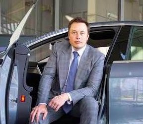 Societah's tweet photo. Elizabeth Warren called Elon Musk a freeloading tax evader. 

✅ Musk will pay more in taxes this year than any American in history

✅ Musk’s companies employ 100,000 people at an average wage of $150/hour https://t.co/b5wiA8YTVN