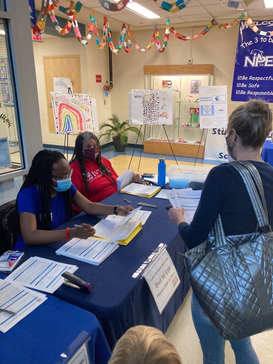 HCSdv's tweet image. It's always a great time volunteering at Every Child Counts' @eccinc2021 pediatric COVID vaccine clinics! #EveryChildCounts #BecauseWeCare #COVIDVaccine