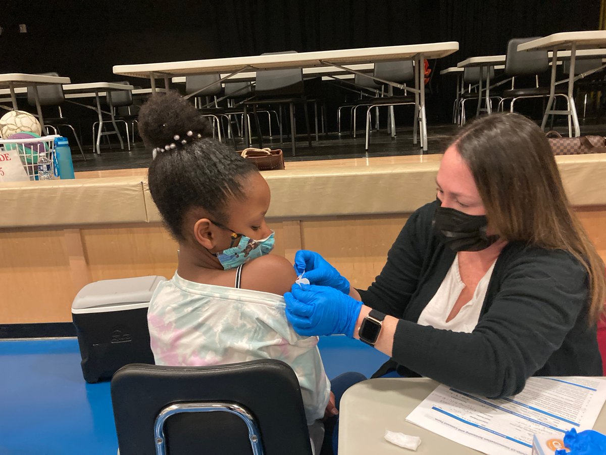HCSdv's tweet image. It's always a great time volunteering at Every Child Counts' @eccinc2021 pediatric COVID vaccine clinics! #EveryChildCounts #BecauseWeCare #COVIDVaccine