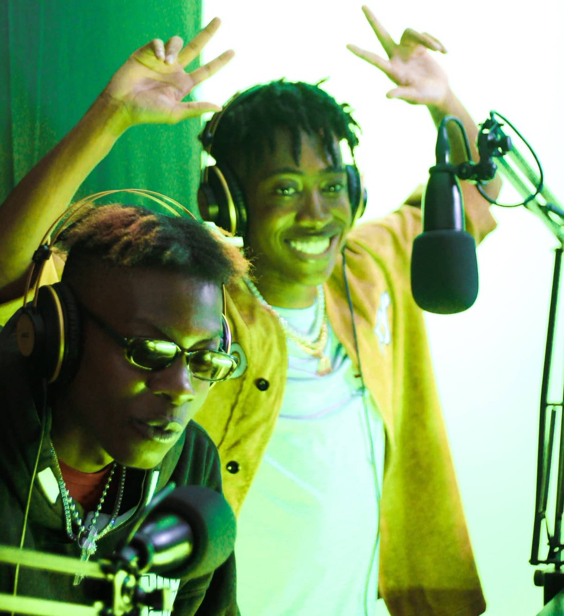 myDMs Podcast tweet media