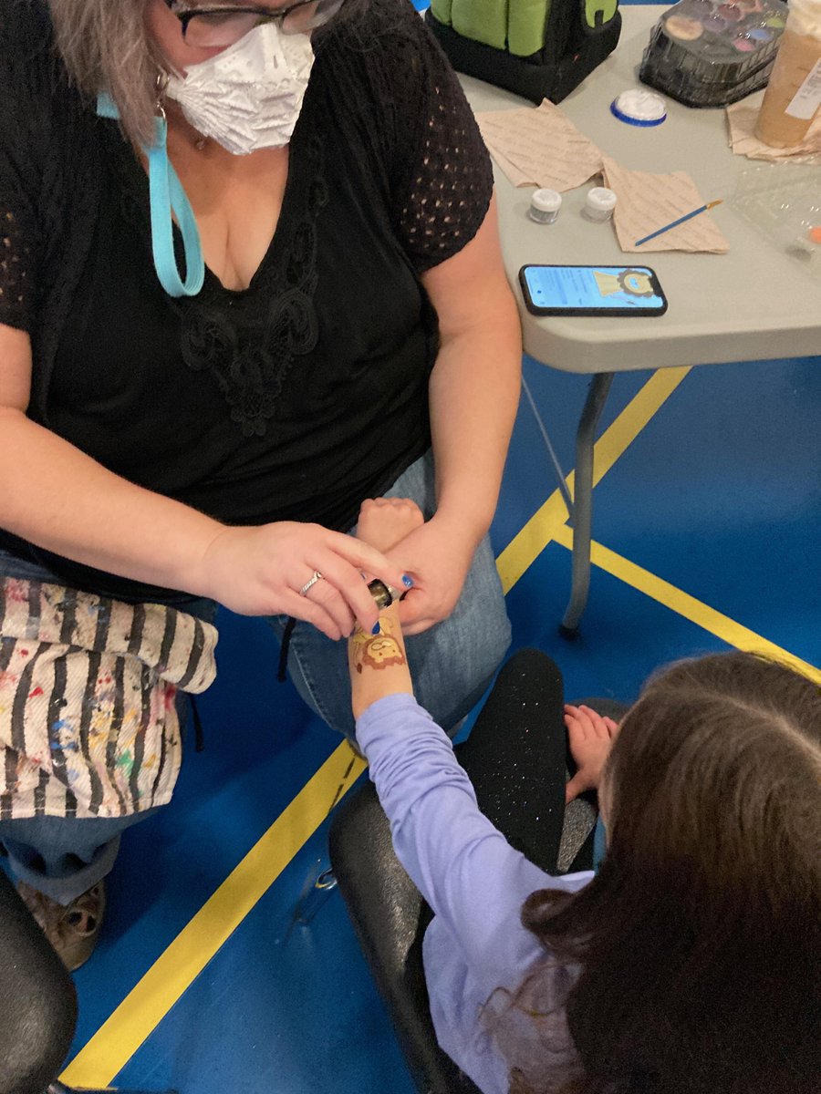 HCSdv's tweet image. It's always a great time volunteering at Every Child Counts' @eccinc2021 pediatric COVID vaccine clinics! #EveryChildCounts #BecauseWeCare #COVIDVaccine