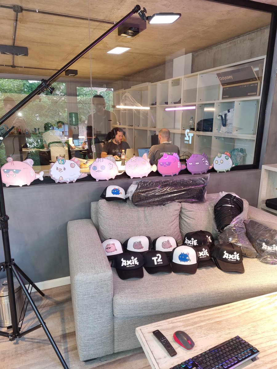 Preparandonos para el evento de @T2LATAM y <a href="/AxieInfinity/">Axie Infinity</a> 🔥