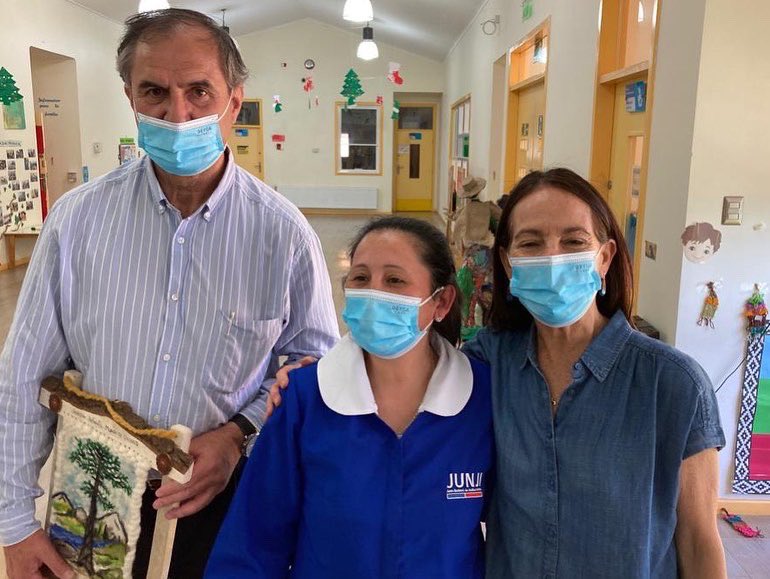 ♥️🛬 Finalizamos la primera jornada en <a href="/JUNJI_Araucania/">JUNJI Araucanía</a> visitando el jardín infantil “Mundo de Colores”, de Lonquimay! 💪🏻#LaEducaciónComienzaAquí