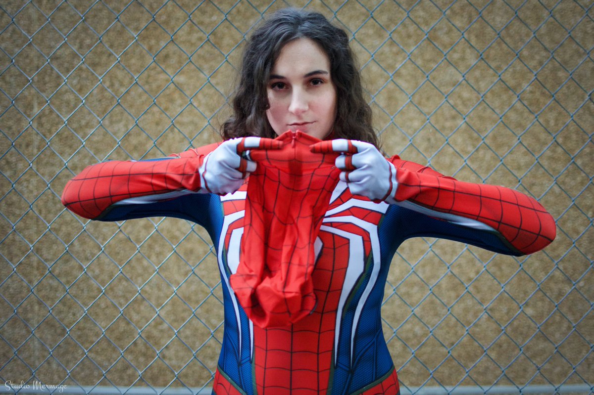 ScarletAngelCos's tweet photo. T minus 24 hours until I see #SpiderManNoWayHome !! I can’t WAIT! I can’t believe we’re getting to see so many awesome villains again, I am BEYOND excited. And maybe a cameo from Andrew and/or Tobey?? Guess we’ll have to see 🤔 #SpidermanPS4 #spidermancosplay #peterparkercosplay https://t.co/xQTJoGwof4