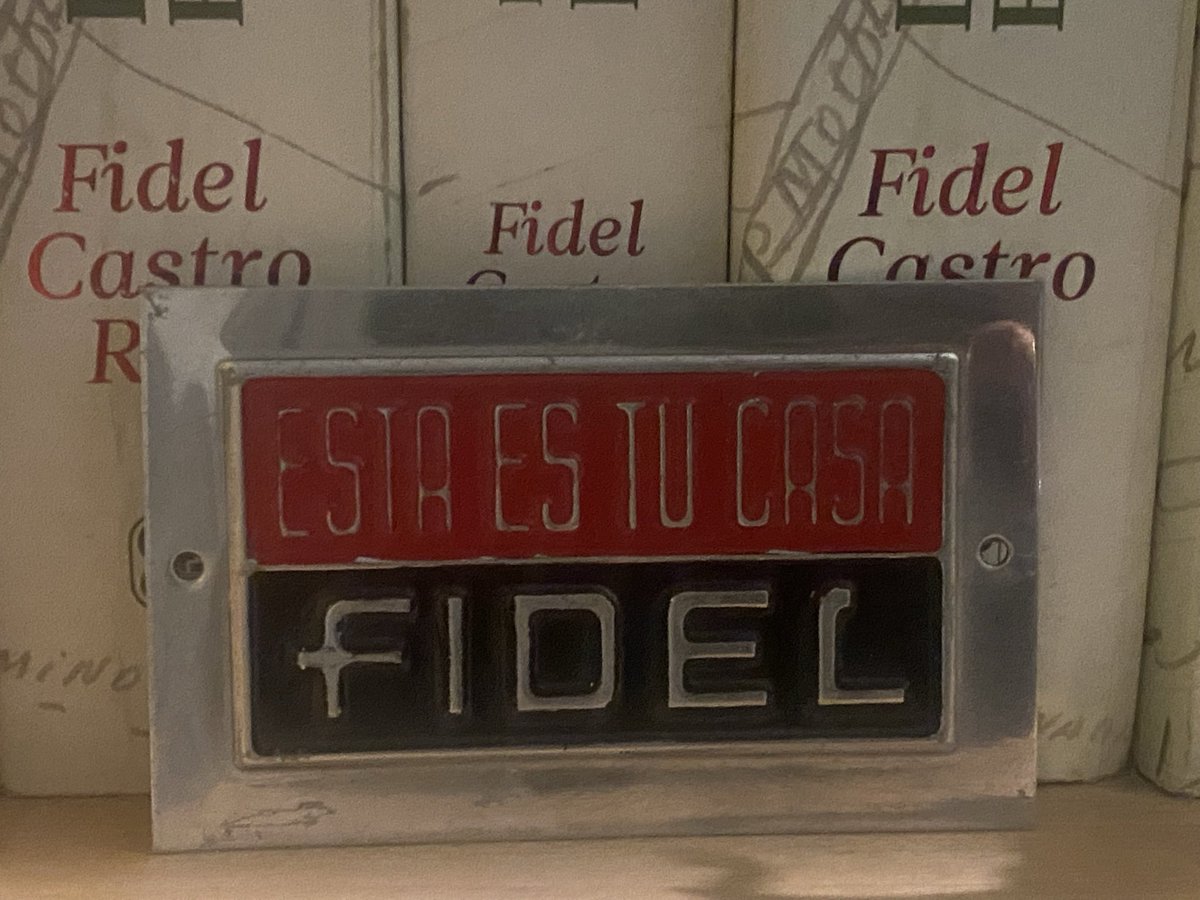 Ana_Hurtado86's tweet photo. A todas y todos los que me habéis apoyado y os acabo de retuitear, os doy las gracias de corazón. Espero conoceros muy muy pronto en La Habana. Yo también soy Fidel, y una más de vosotros.
Y por vuestra revolución me siento representada.
¡Viva Cuba socialista! 
#yosoyfidel https://t.co/BaO5byhAzr