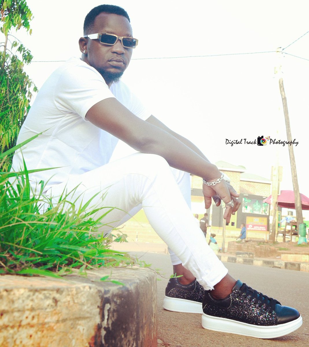 Di man Himself
#MR LOVERBOY
any question ???