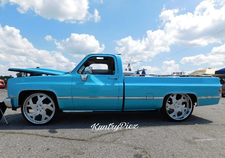 KuntryPicz's tweet photo. #ShotzByKuntry #carshow #cars #carphotography #carphotographer #customwheels #autophotography #wetpaint #rides #bigrims #carpornphotography #stuntseason #whipgame  #automobiles #outdoorphotography #outdoors #hotcars #whipz #streetcars https://t.co/kyCmFPGoMQ