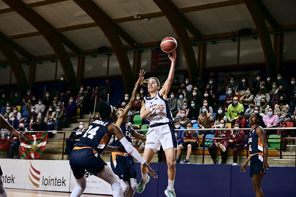 GKesb's tweet photo. 🚨🚨🚨 Amaiera! Final! 🚨🚨🚨
Lointek Gernika Bizkaia 83
@cukurovabasket 59
EZ DAGO HITZIK! NO HAY PALABRAS! 🔥🔥🔥
JSUXBWISJXHDIZS! 💜💜💜
#GutarikoBat 💜 https://t.co/LPfMXRPnnT