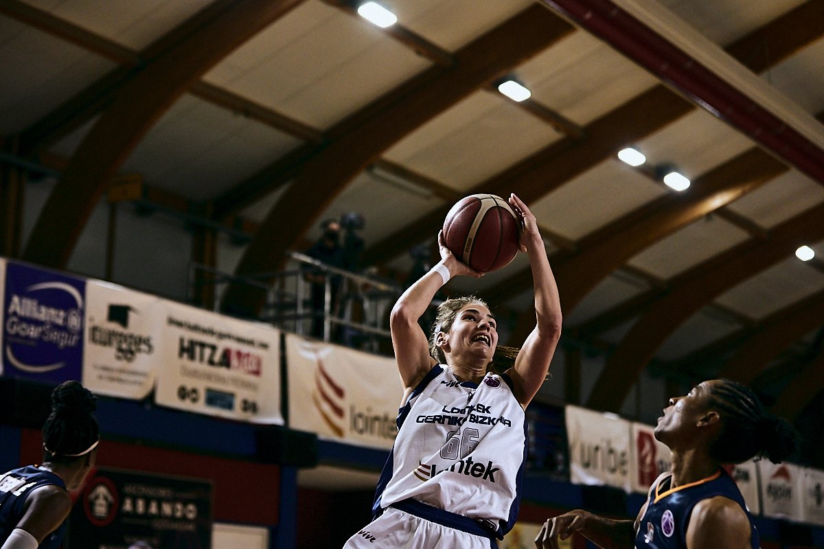 GKesb's tweet photo. 🚨🚨🚨 Amaiera! Final! 🚨🚨🚨
Lointek Gernika Bizkaia 83
@cukurovabasket 59
EZ DAGO HITZIK! NO HAY PALABRAS! 🔥🔥🔥
JSUXBWISJXHDIZS! 💜💜💜
#GutarikoBat 💜 https://t.co/LPfMXRPnnT