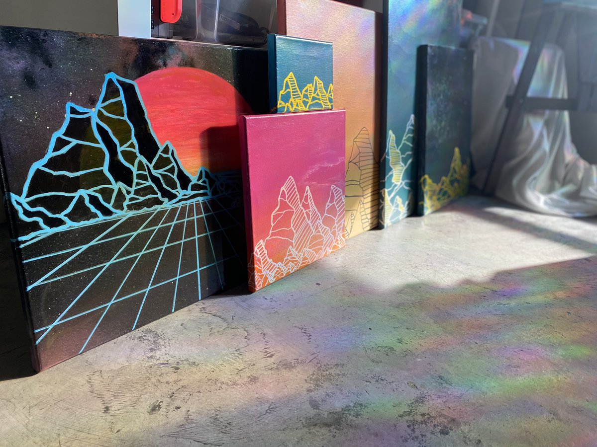 jenkcunningham's tweet photo. Mountain paintings &amp; floor rainbows. #fakenature ✨ https://t.co/PXEAd2inBw