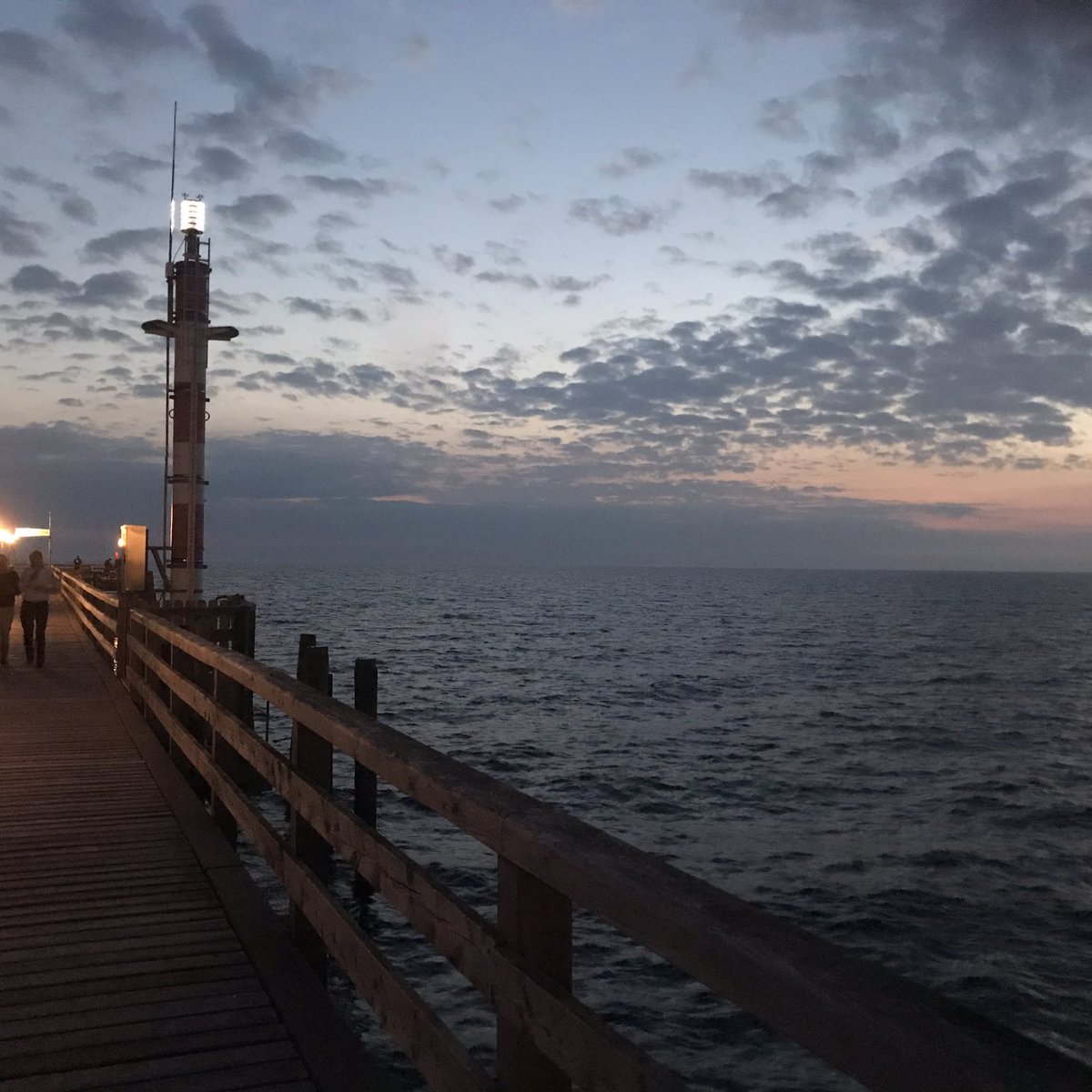 TeeCarola's tweet photo. @Blaue_Ampel “The sea is #calm tonight. The tide is full…” #photochallenge #bluechristmas #blaueampel https://t.co/j9JLtw2i05