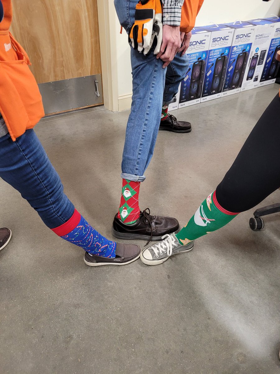 I forgot to post yesterday's Christmas sock day. <a href="/jody_delicato/">Jody Delicato</a> <a href="/spustelak/">Stanley Pustelak</a> <a href="/HOwensboro/">HomeDepotOwensboro</a> @JessicaHD2317 <a href="/wasme9/">Jennifer Gerger</a>