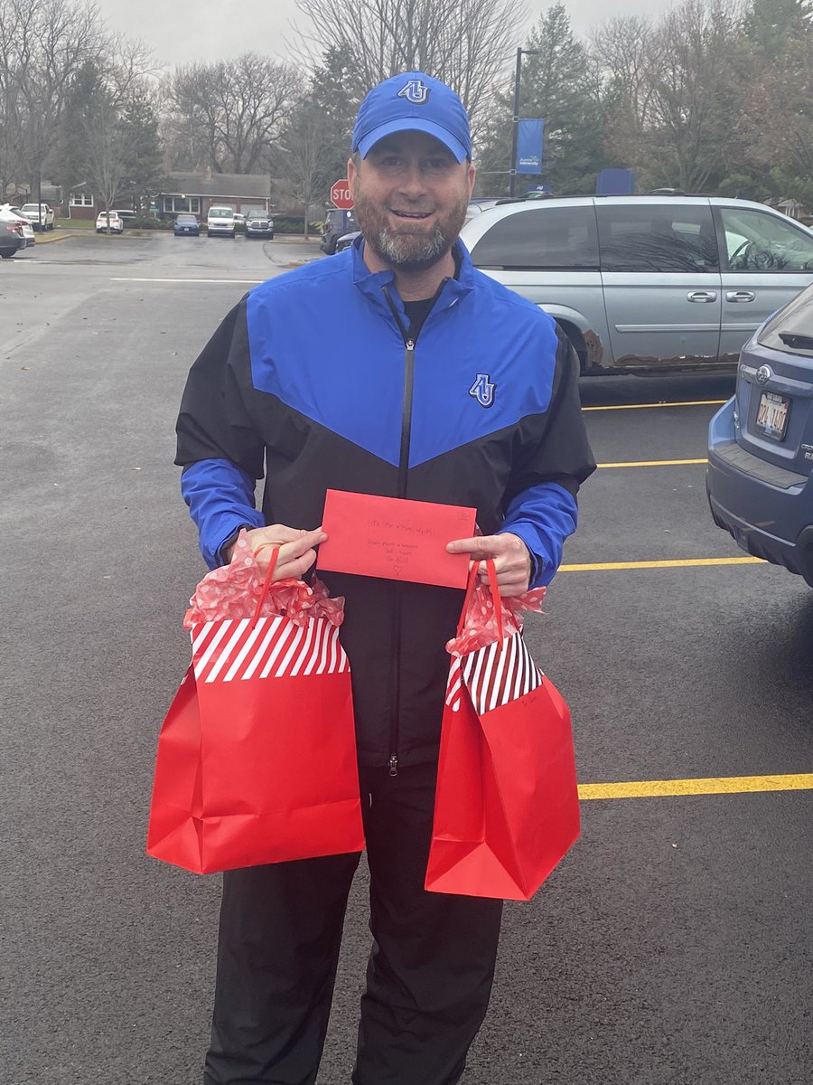 AuroraU_Golf's tweet photo. The luckiest Coach on the planet?  Coach Wyeth at AU!!  His women’s and men’s programs buy his kiddos/wife gifts for Christmas!  We hope everyone has the best Holiday Break ever this year!  Enjoy family and friends.  Cheers!  #weareoneAU. @AuroraU https://t.co/CgUEi56zuL
