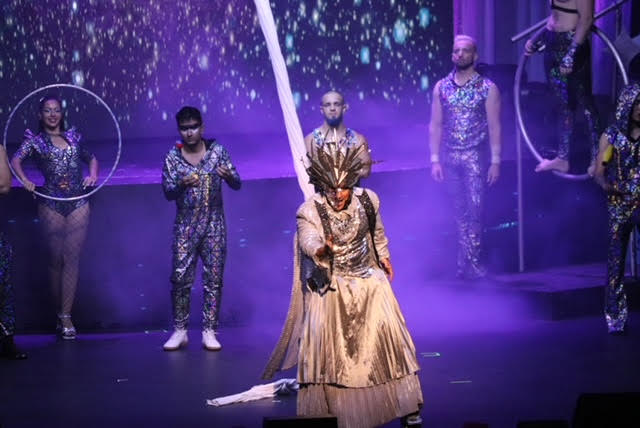 Listen to star of <a href="/CirqueMusica/">CirqueMusica</a> Holiday Spectacular, Vincent Ortega, Interview with <a href="/985_The_Beach/">WSBH 98.5 The Beach</a>  beach985.com/vincent-ortega…