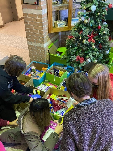 Mazo de la Roche PS tweet media