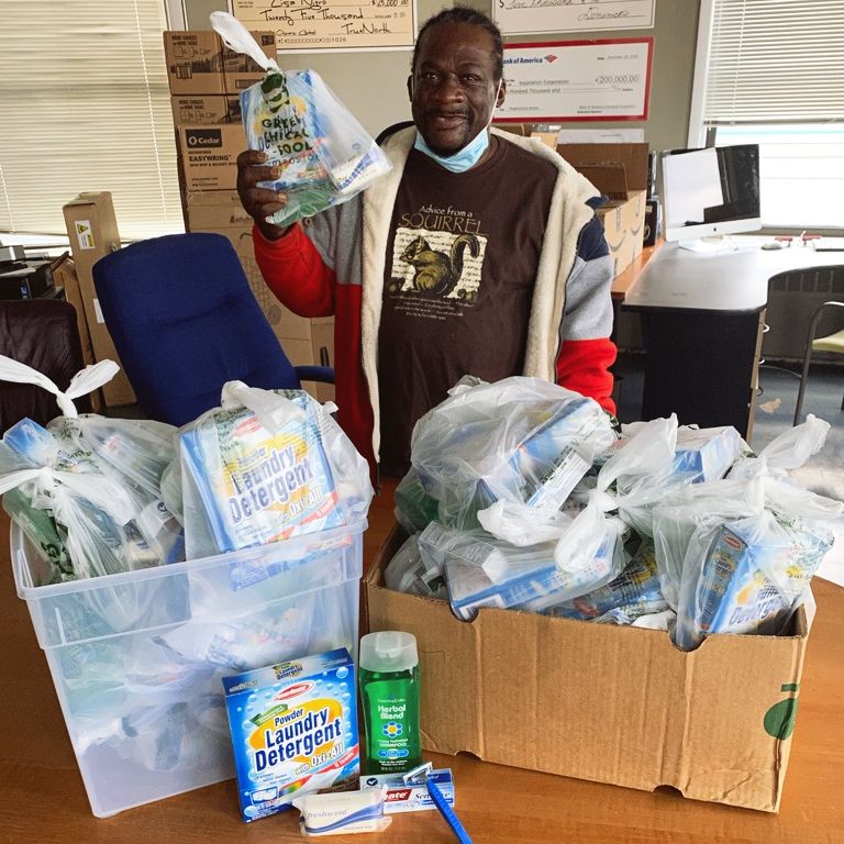 Did you know we often hand out extra items during our lunchtime meal distribution? 

We are running low on toiletries and cold weather items, and could use your help stocking up! Check out our wish list at the link below.

loom.ly/V6-iahA