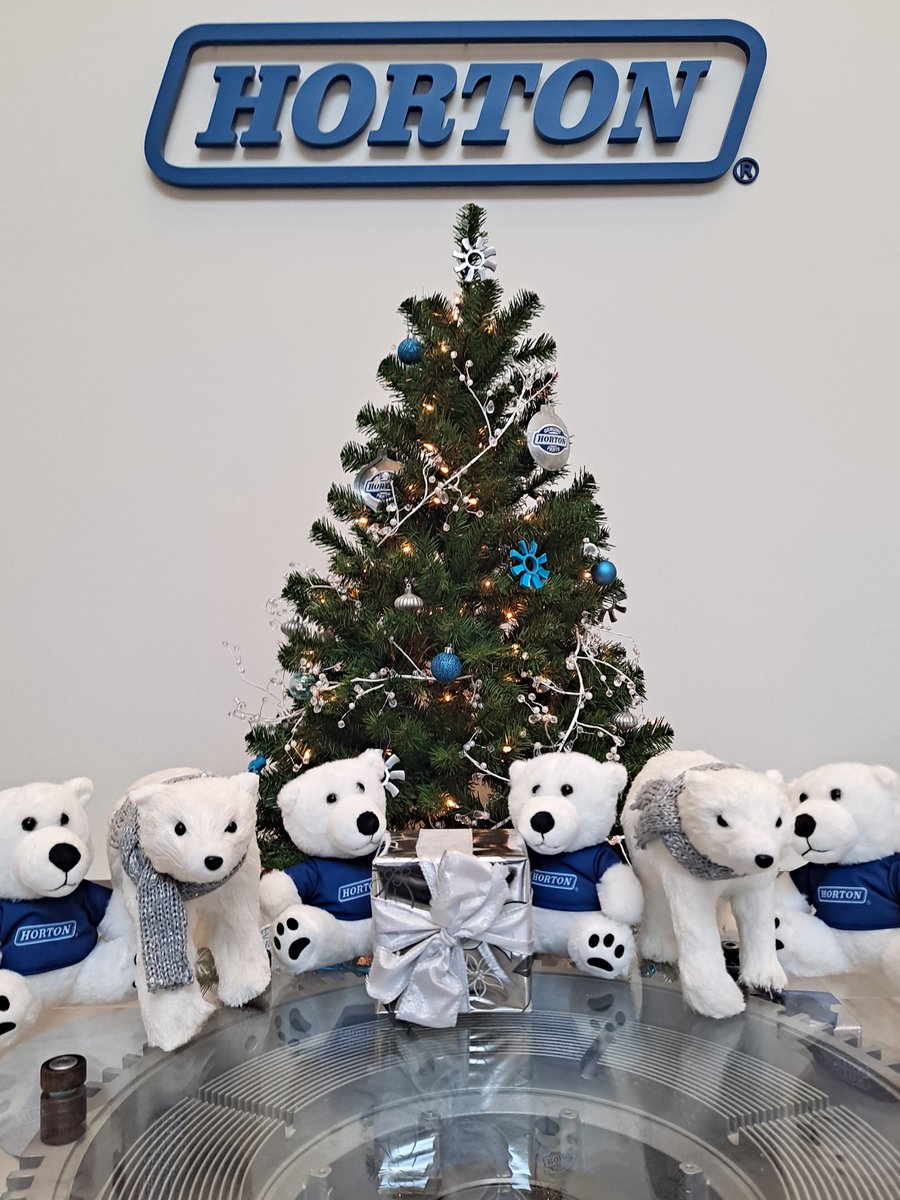hortoninc's tweet photo. ❄️ Things are getting festive around the office. Even the polar bears are getting into the action!
#WeAreHorton #HolidaySeason #EngineCooling https://t.co/dMb5TbNEiW