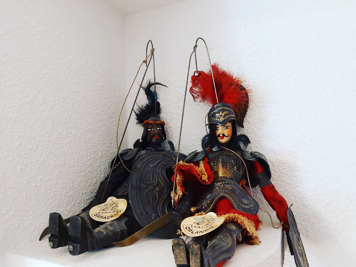 danirioboo's tweet photo. Y de repente, un día, treinta años después, las marionetas de la Opera dei Pupi que conservabas desde pequeño cobran finalmente vida en Palermo. Nunca es tarde para despertar de la hibernación...
https://t.co/iaZAVnkI0V #OperaDeiPupi #Palermo https://t.co/Qw91VQrqiW
