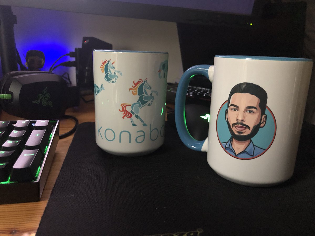 Got my Xmas gift! How cool is that? Working on #Sitecore or #headless projects with a great team.  
Merry #Christmas &amp; Happy holidays <a href="/KonabosInc/">Konabos Inc.</a>