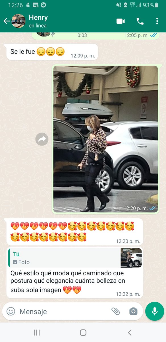 Arfan2007's tweet photo. Cuando uno ve a la mujer admirada por @HCambronero @Laura_Ch perdón doña Laura por la foto sin permiso pero es que adentro le iba a pedir el favor que saludara a mi amigo pero me dio pena molestarla. https://t.co/qyVQQe9w9B