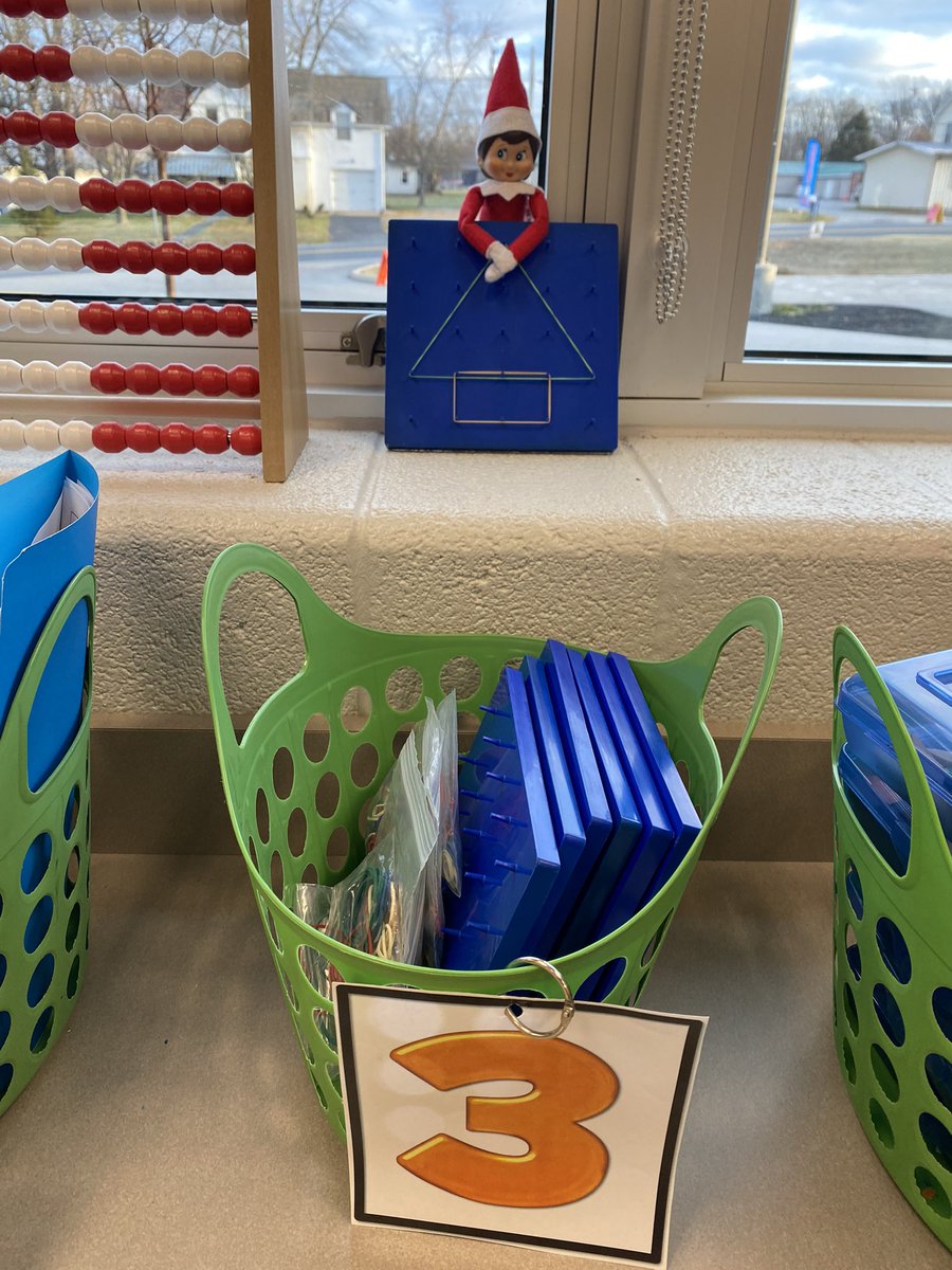 jovteach's tweet photo. Snowflake had some fun making shapes on a geoboard! We also loved using them in math to practice! #ClassroomElf #SnowflakeAdventures #WEStandTogether #becomebelongNYCSD @WESpolarbears https://t.co/LBFcvnXFDG