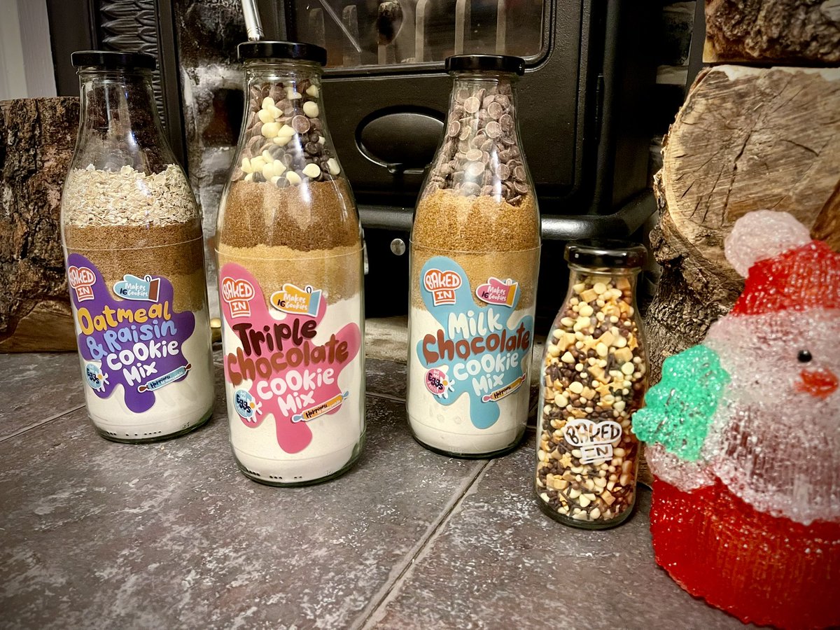 MattNorris2015's tweet photo. The awesome team at @bakedincakes sent me these amazing cookie mixes today. They are HUGE! Can’t wait to get #baking Great presents. Happy Christmas guys! 🎄🎅🏼 https://t.co/lcN5fMQw6t