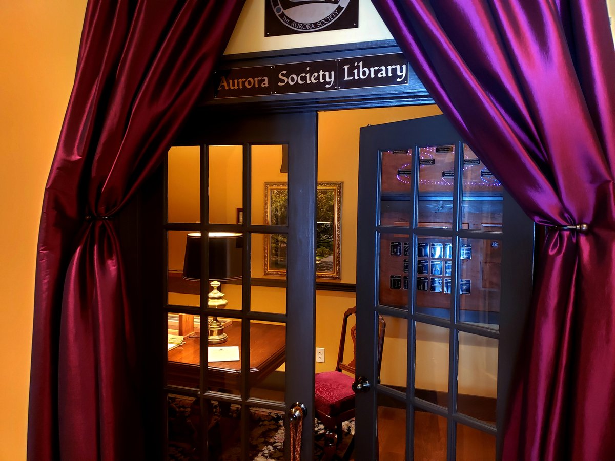 emucreditunion's tweet photo. You don't need clues to discover that when you visit @DecodeDetroit Escape Rooms in Ypsilanti, you're giving back to @SOS_Community this holiday season: https://t.co/Zs55nWt0xP 🔎 #ShopLocalGiveLocal https://t.co/FNlspPZC8u